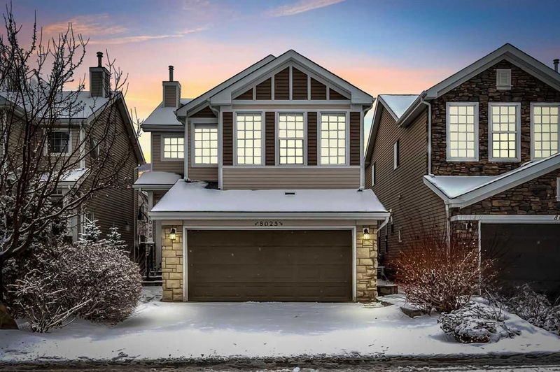 8025 Cougar Ridge Avenue SW, Calgary, Alberta