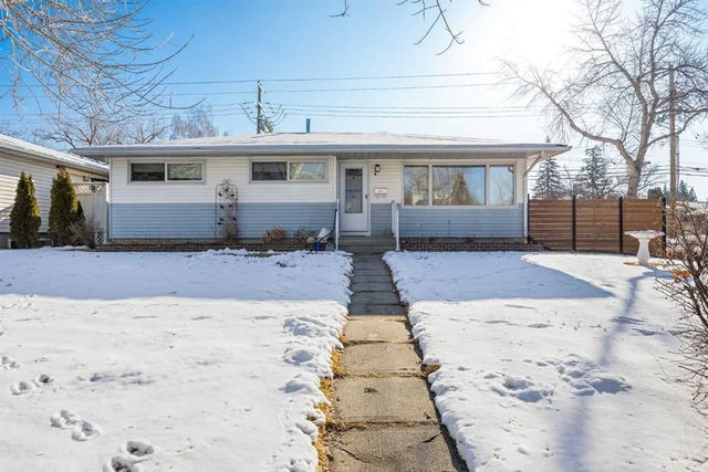 145 Waskatenau Crescent