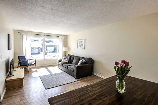 267 Edgeland Road