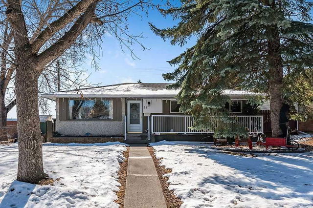 74 Armstrong Crescent