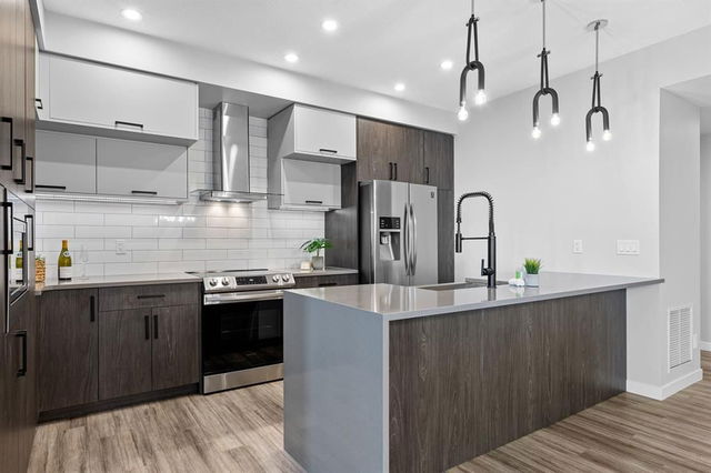 301 - 138 Sage Valley Common
