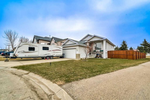 75 Collins Crescent