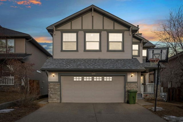 125 Hawkmere Close