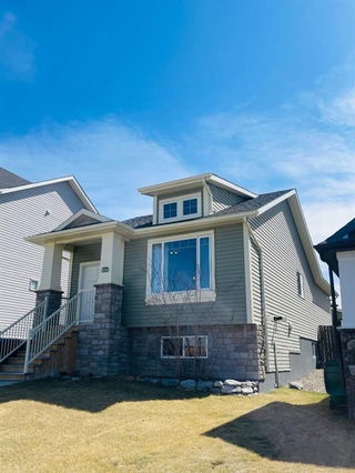 565 Mary Cameron Crescent N