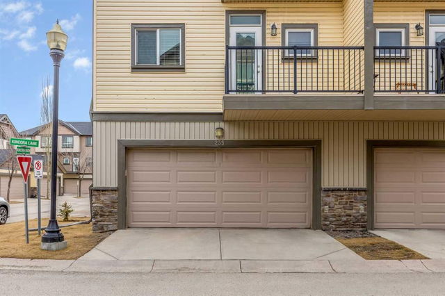 235 Kincora Lane