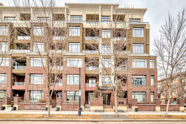 108 - 990 Centre Avenue
