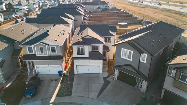17 Covecreek Mews