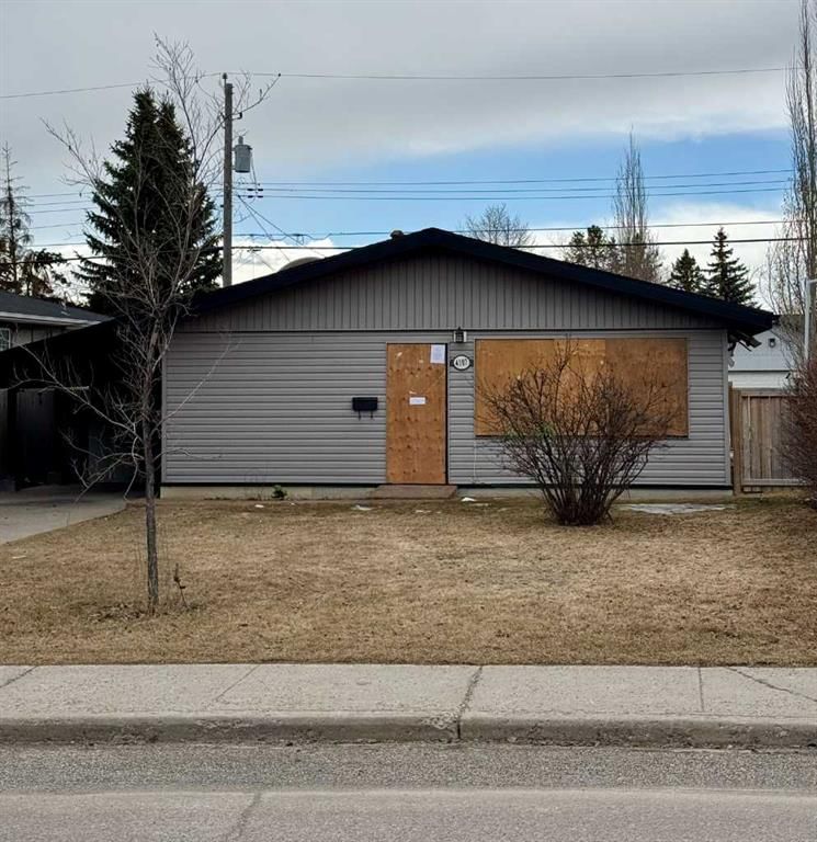 4107 46 Avenue SW, Calgary, Alberta