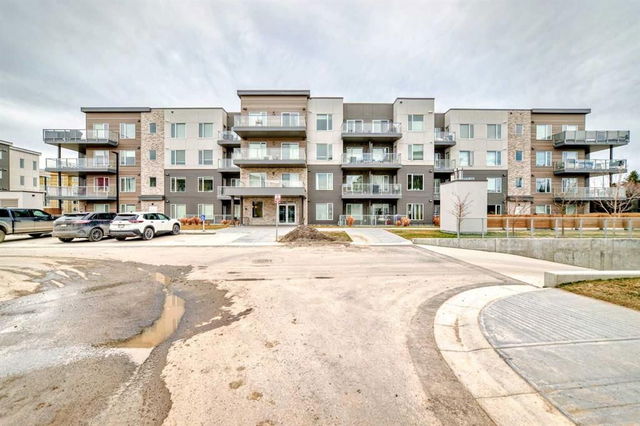 307 - 150 Shawnee Square