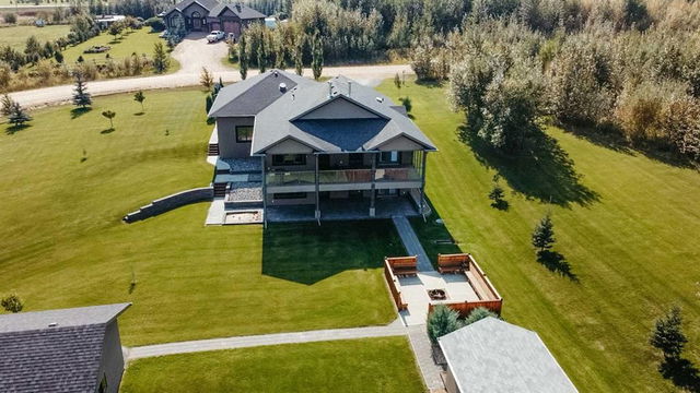 22 Crystal Crescent