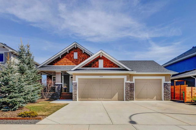 348 Boulder Creek Crescent