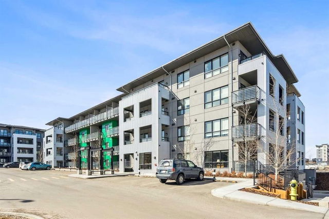 2405 - 350 Livingston Common