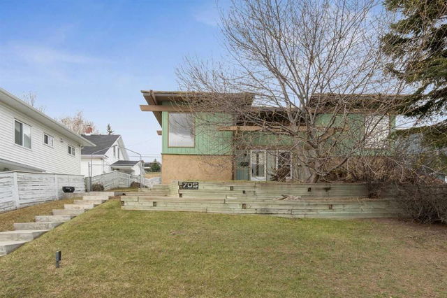705 Tavender Road