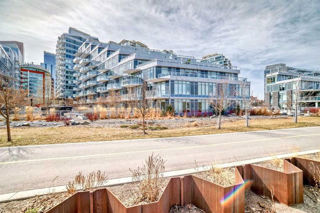 313 - 138 Waterfront Avenue