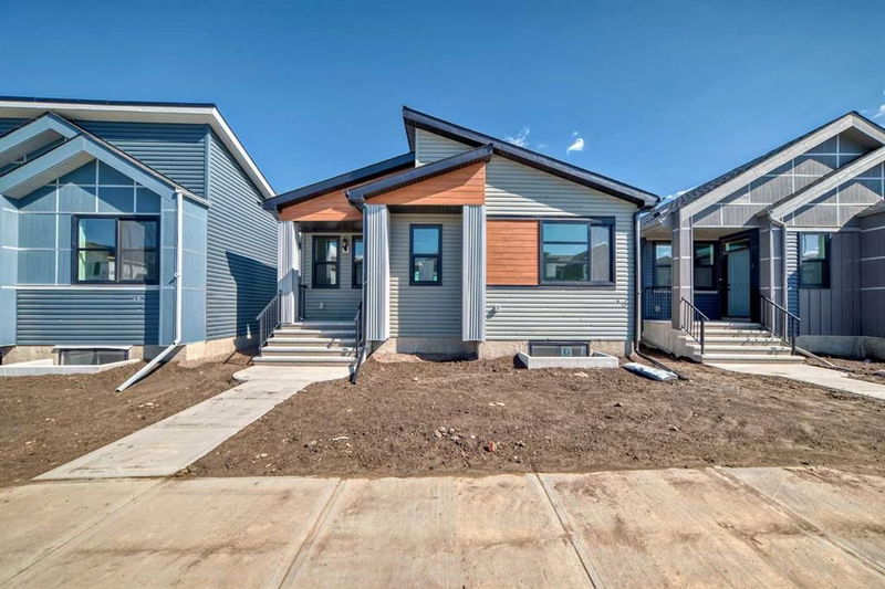 208 Lucas Place NW, Calgary, Alberta