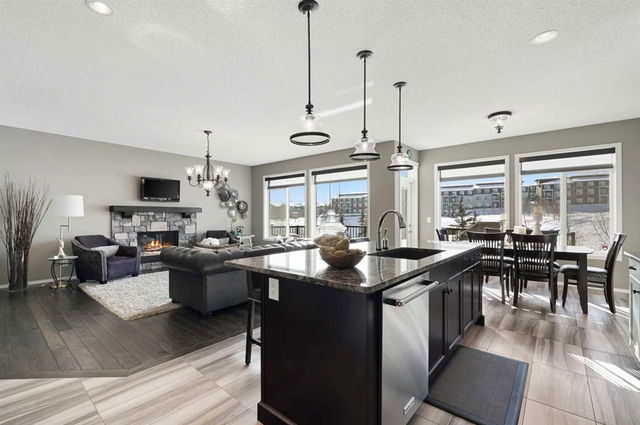 72 Nolanlake View