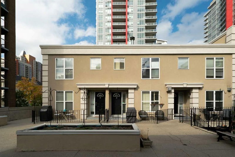 6 Fountain Walk SW, Calgary, Alberta