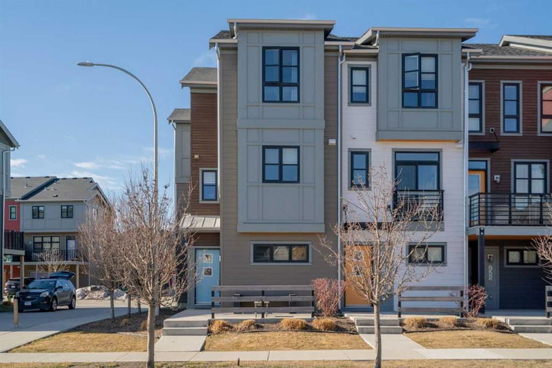 960 Walden Drive SE, Calgary, Alberta