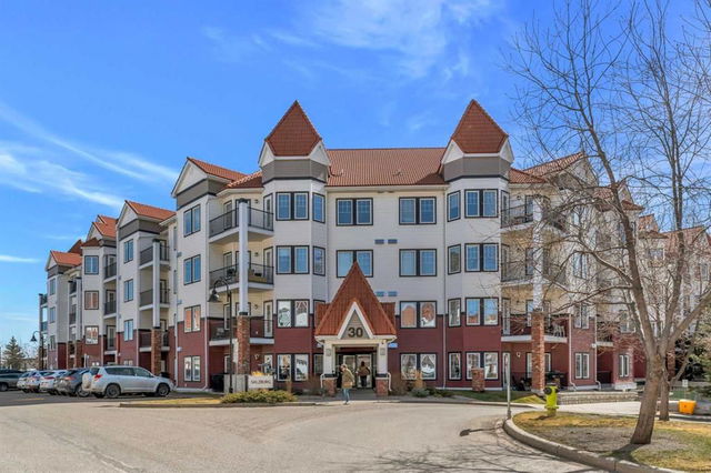 239 - 30 Royal Oak Plaza