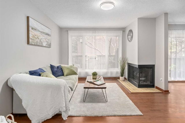 36 - 2323 Oakmoor Drive