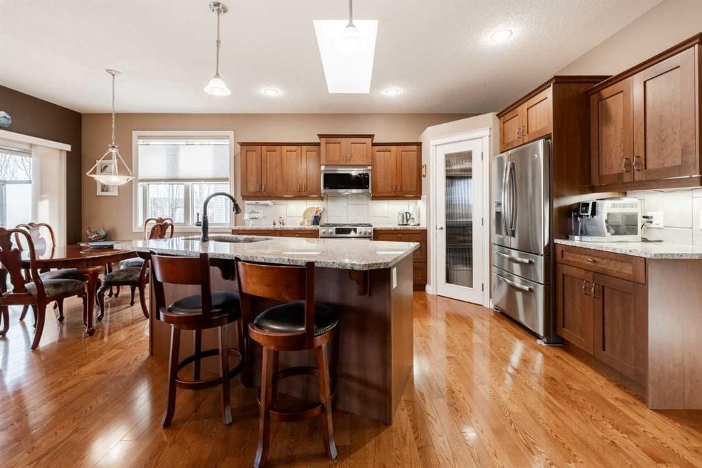 Listing Image 16