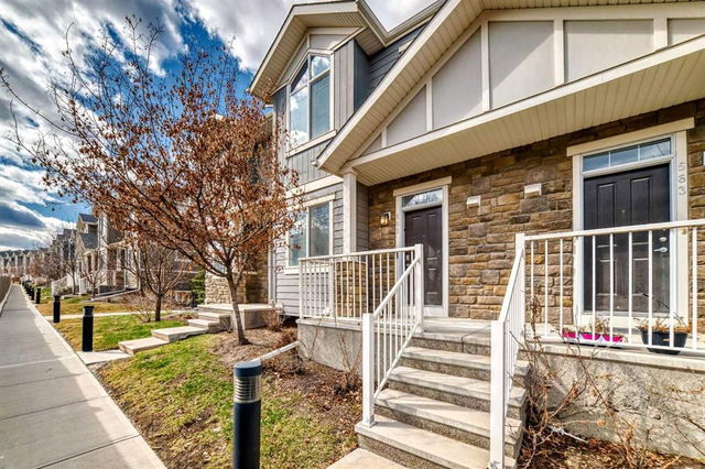 565 Evanston Manor