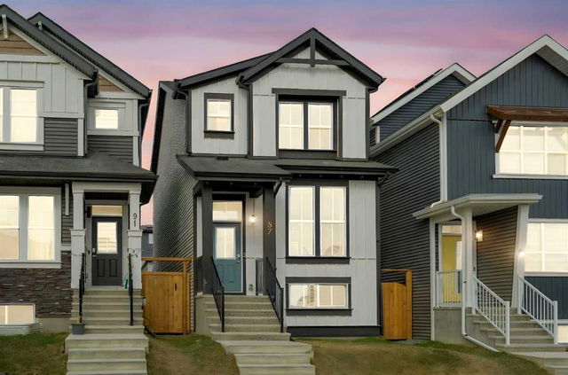 87 Aquila Way
