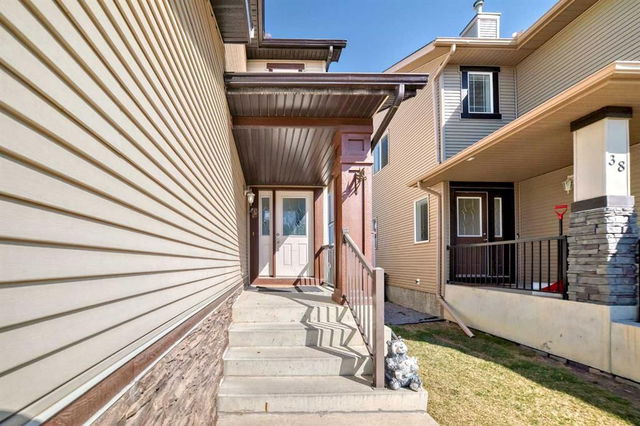 42 Evansford Grove