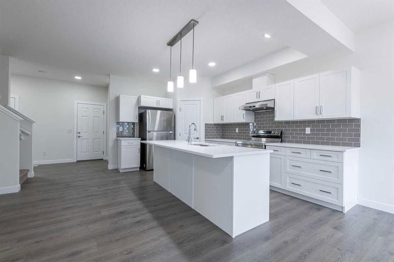 37 Walcrest Lane SE, Calgary, Alberta