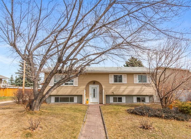 634 Macewan Drive