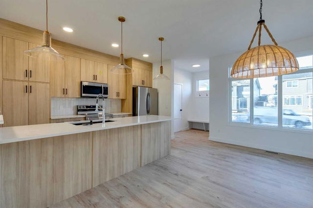 46 Agate Road