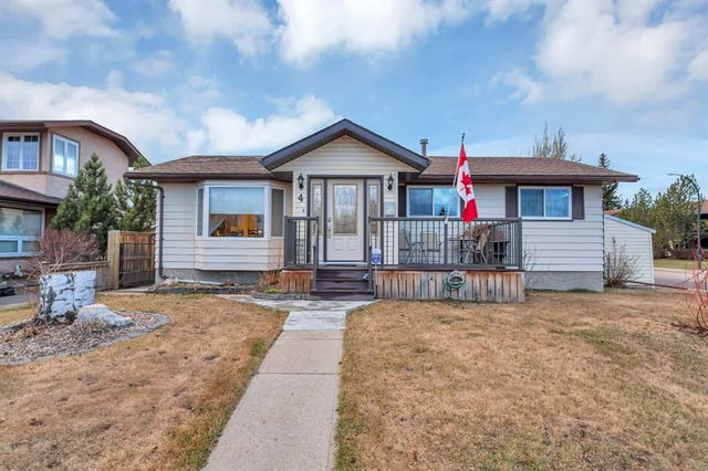 4 Brookes Crescent