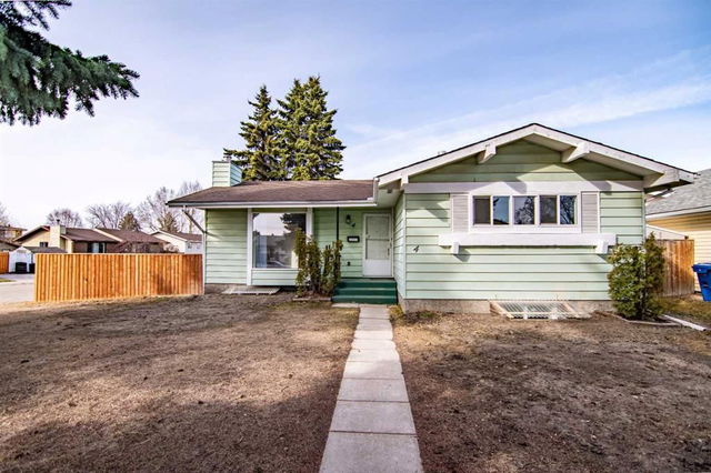 4 Hart Crescent