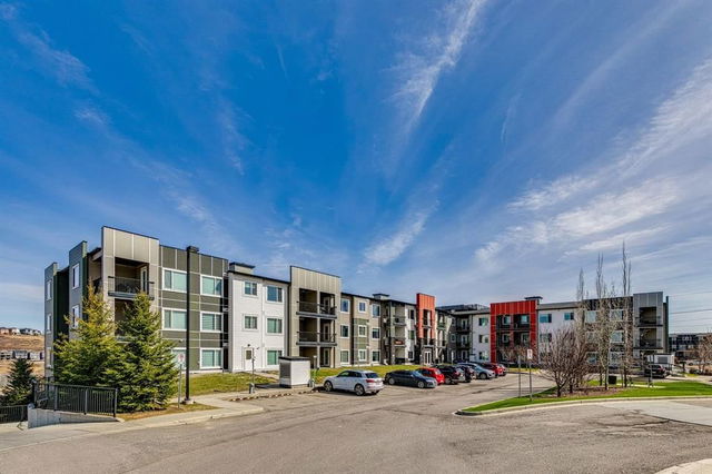 305 - 4 Sage Hill Terrace