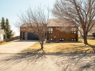 15 Pineridge Crescent