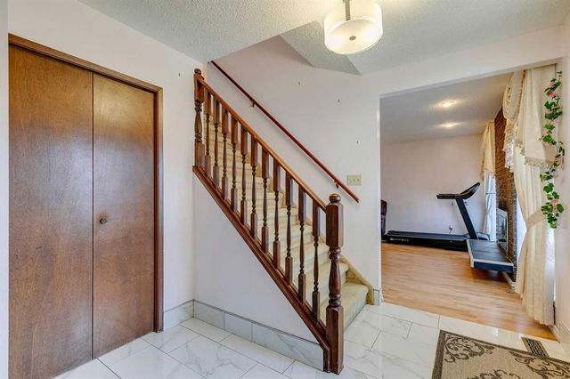 2 Bergen Crescent