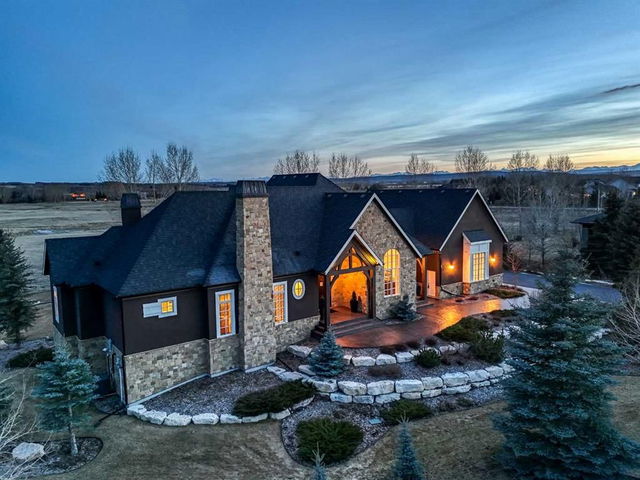 15 Mackenas Court