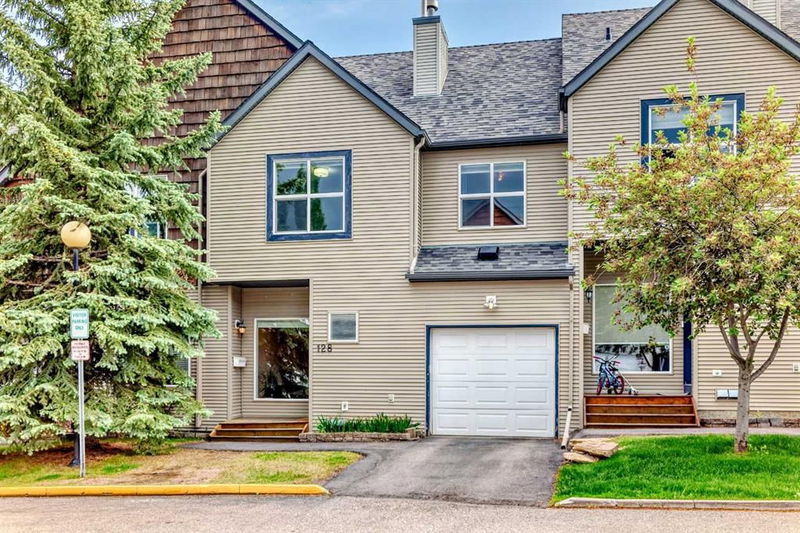 128 Bridlewood View SW, Calgary, Alberta