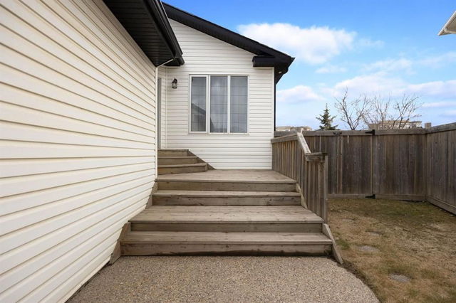 133 Pickles Crescent