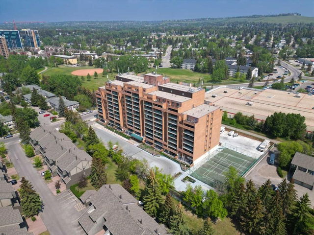 212 - 5204 Dalton Drive
