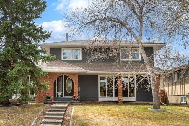 1011 Lake Bonavista Drive