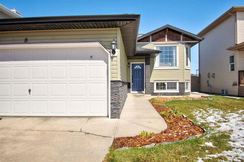 8 Canoe Circle SW, Airdrie, Alberta