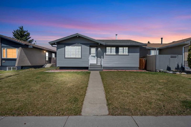 992 Madeira Way NE, Calgary, Alberta