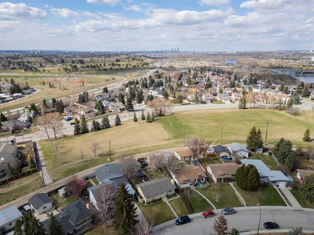 327 Queensland Circle