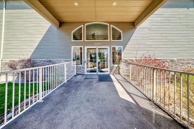 3231 - 3000 Millrise Point