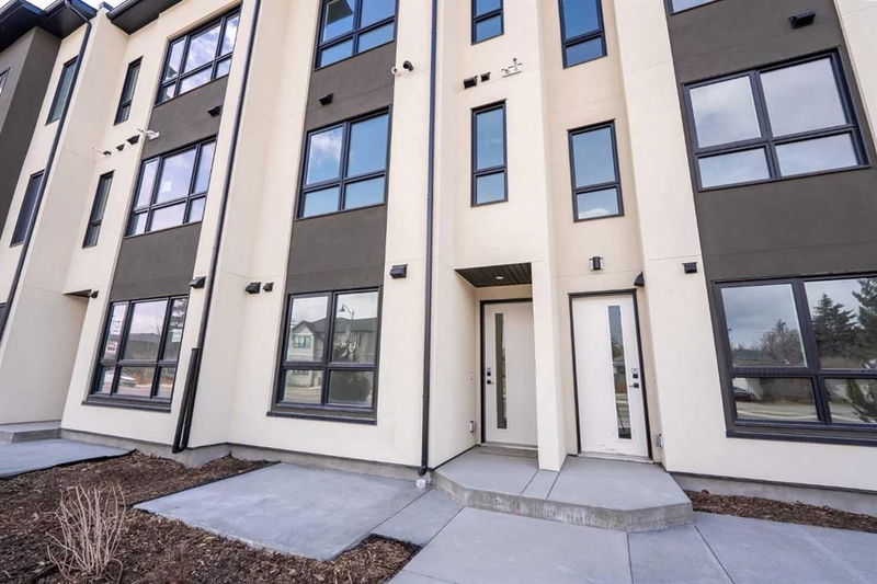 4907 Bowness Road NW, Calgary, Alberta
