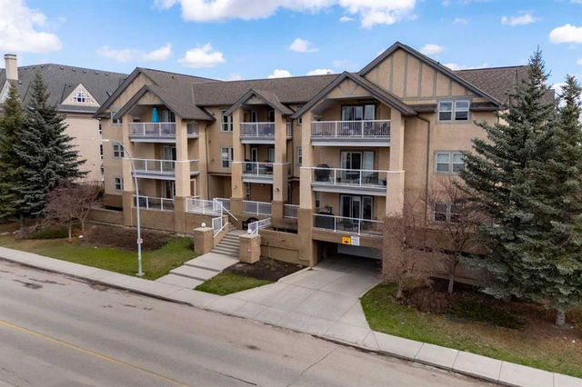 101 - 15212 Bannister Road