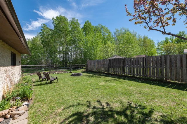 128 Ermine Crescent