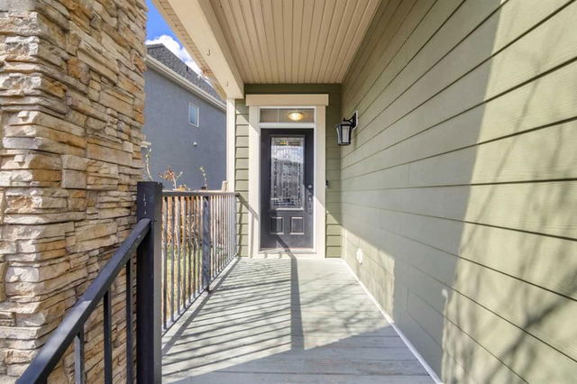 102 Marquis Grove