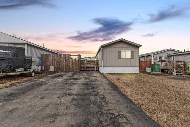 125 Cokerill Crescent